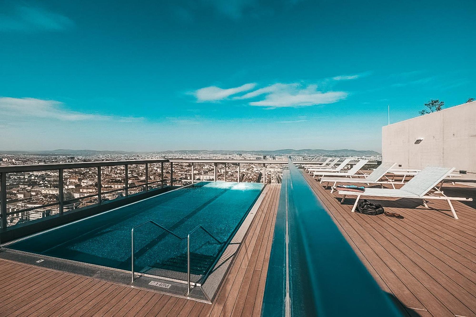Kaiser Lodge - Rooftop Pool & Underground Car Park By Alpenluxus Appartements Bécs Kültér fotó